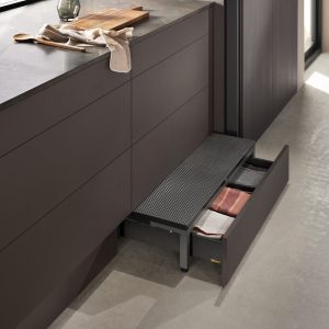 SPACE STEP 460 MM CON CAJON LEGRABOX (M) NEGRO CARBON 500 MM 40 KG TIP-ON BLUMOTION