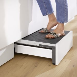 SPACE STEP 460 MM CON CAJON MERIVOBOX (M) BLANCO 500 MM 40 KG TIP-ON BLUMOTION